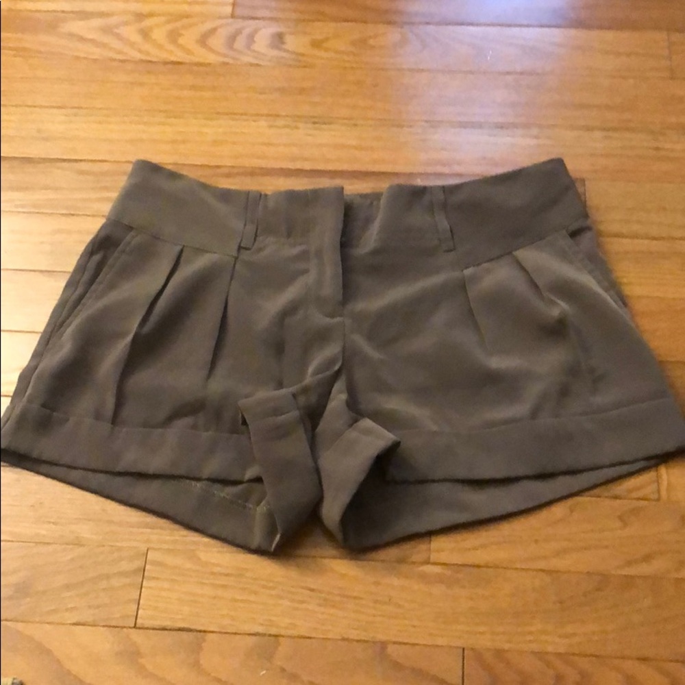 EXPRESS SIZE 0 CLASSY SHORTS